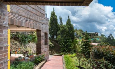 casa en venta en loma del escobero. Cod V1148