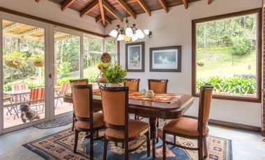 casa en venta en loma del escobero. Cod V1148