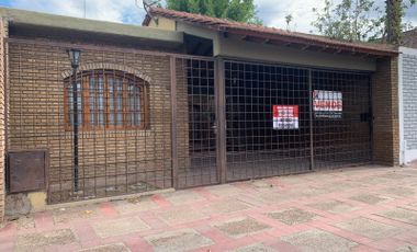 Casa en venta de 3 dormitorios c/ cochera en Presidente Sarmiento