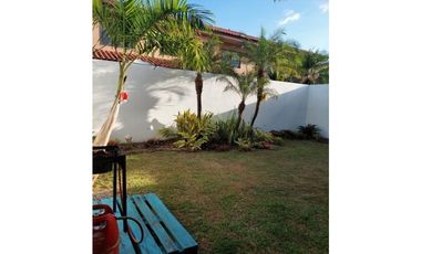 En venta hermosa casa en Versalles