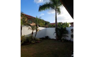 En venta hermosa casa en Versalles