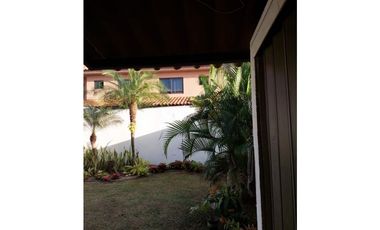 En venta hermosa casa en Versalles