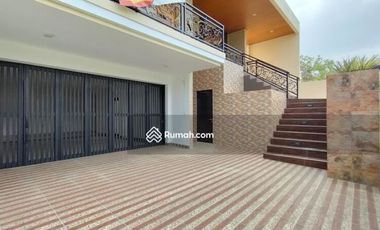 Rumah Mewah Dilengkapi Dengan Kolam Renang Pribadi di Sentul City