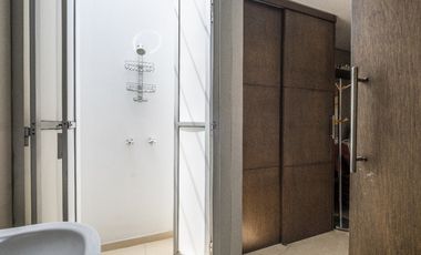 casa en venta en el refugio. Cod V8312494