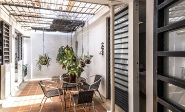 casa en venta en el refugio. Cod V8312494