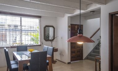 casa en venta en el refugio. Cod V8312494