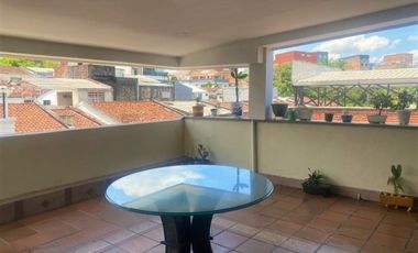 casa en venta en corales. Cod V17459