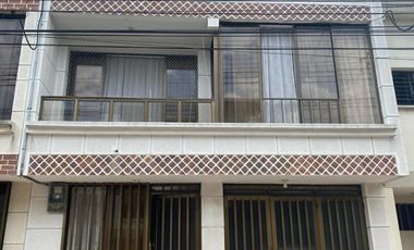casa en venta en corales. Cod V17459