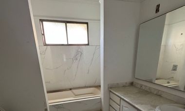 apartamento en arriendo/venta en el golf. Cod A1101