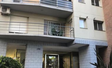 Departamento 4 ambientes con cochera cubierta y baulera - Martinez