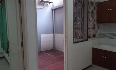 Rumah disewakan Villa Valensia Surabaya Barat