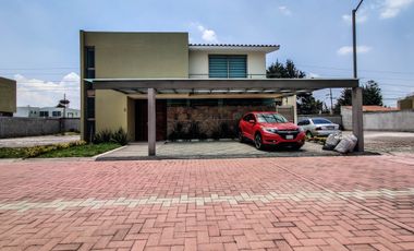 Casa NUEVA en Venta METEPEC dentro de privada segura conectividad rápida a CDMX