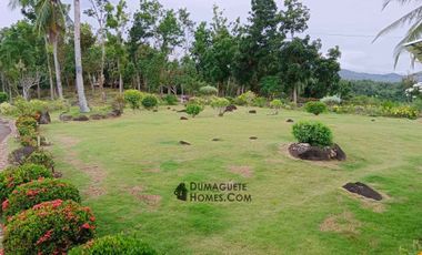 PRICE REDUCED!  AMAZING OVERLOOKING PROPERTY FOR SALE