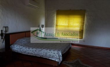 VENDEMOS HERMOSA CASA CAMPESTRE CON PISCINA PRIVADA EN PRESTIGIOSO CONDOMINIO.