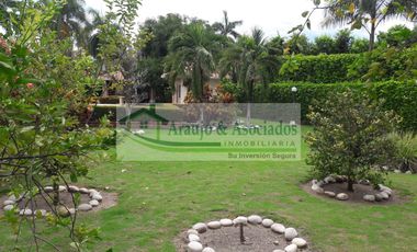 VENDEMOS HERMOSA CASA CAMPESTRE CON PISCINA PRIVADA EN PRESTIGIOSO CONDOMINIO.