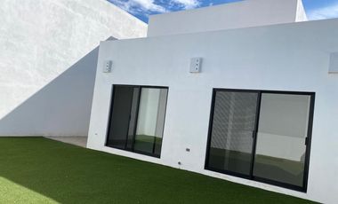 CASA EN RENTA EN VIÑEDOS