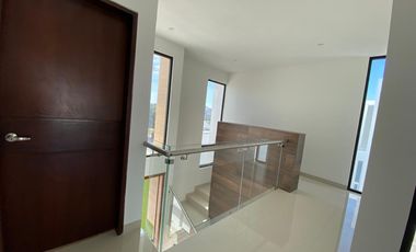 CASA EN RENTA EN VIÑEDOS