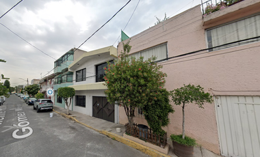 casa en venta en iztapalapa cerca de metro escuadron 201