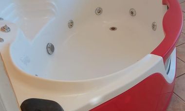 Fraccionamiento Oasis, 3 Nivles con Alberca y Jacuzzi en Xochitepe Morelos