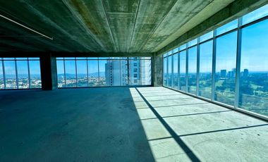 Piso completo de oficinas en venta en CCapital (Corporativo Country Club)