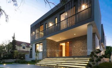 Casa en Venta en Valle Real Coto de Lujo Zona Real Andares puerta de hierro Zapopan