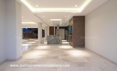 Casa en Venta en Valle Real Coto de Lujo Zona Real Andares puerta de hierro Zapopan