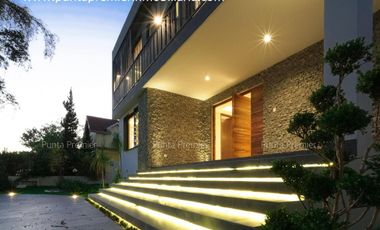 Casa en Venta en Valle Real Coto de Lujo Zona Real Andares puerta de hierro Zapopan