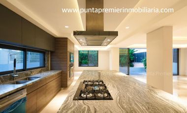 Casa en Venta en Valle Real Coto de Lujo Zona Real Andares puerta de hierro Zapopan