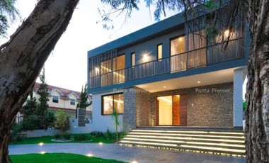 Casa en Venta en Valle Real Coto de Lujo Zona Real Andares puerta de hierro Zapopan