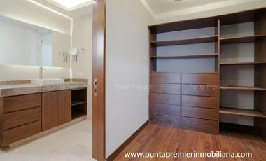 Casa en Venta en Valle Real Coto de Lujo Zona Real Andares puerta de hierro Zapopan