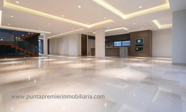 Casa en Venta en Valle Real Coto de Lujo Zona Real Andares puerta de hierro Zapopan