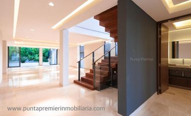 Casa en Venta en Valle Real Coto de Lujo Zona Real Andares puerta de hierro Zapopan