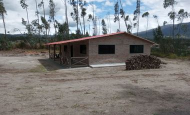 Casa de campo de venta en Otavalo sector Gualsaqui