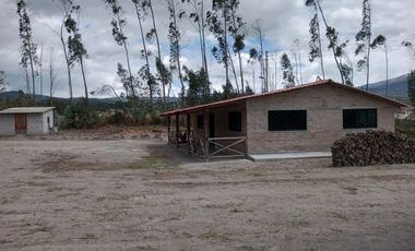 Casa de campo de venta en Otavalo sector Gualsaqui