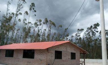 Casa de campo de venta en Otavalo sector Gualsaqui