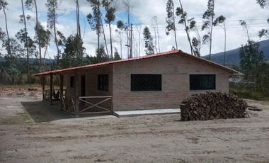 Casa de campo de venta en Otavalo sector Gualsaqui