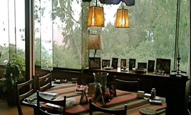 UBICADISIMO! BUEN DUPLEX CON PISCINA FRENTE A PARQUE CHACARILLA Con Inquilino