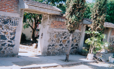 SE VENDE TERRENO CON CONSTRUCCIONES DESTINADO PARA VIVIENDA ORIE-535