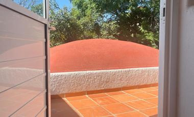 CASA NUEVA, CON ALBERCA, EN TLAYACAPAN; A 15 MIN. DE OAXTEPEC, MOR.