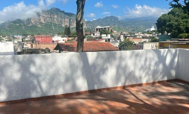 CASA NUEVA, CON ALBERCA, EN TLAYACAPAN; A 15 MIN. DE OAXTEPEC, MOR.