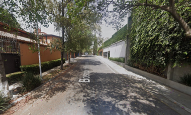 GRANDIOSA OPORTUNIDAD DE INVERSIÓN!!!! 2 CASAS CON POSESIÓN AL PRECIO DE 1, ENTREGA INMEDIATA!!!! BOSQUE DE LAS LOMAS, MIGUEL HIDALGO