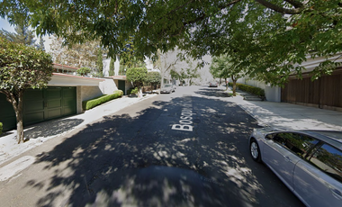 GRANDIOSA OPORTUNIDAD DE INVERSIÓN!!!! 2 CASAS CON POSESIÓN AL PRECIO DE 1, ENTREGA INMEDIATA!!!! BOSQUE DE LAS LOMAS, MIGUEL HIDALGO