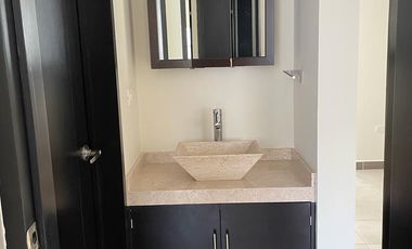 Casa renta Lomas de Angelopolis amplio jardín dos recamaras y terraza cerca Sonata