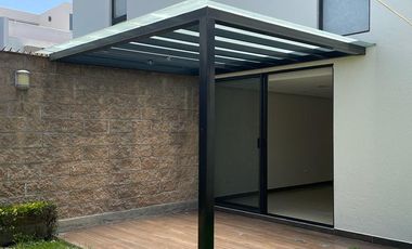 Casa renta Lomas de Angelopolis amplio jardín dos recamaras y terraza cerca Sonata