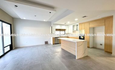 Casa en venta recámara en planta baja Bosques del Valle $6,500,000