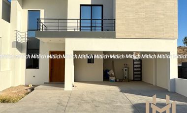 Casa en venta recámara en planta baja Bosques del Valle $6,500,000