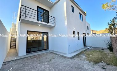 Casa en venta recámara en planta baja Bosques del Valle $6,500,000