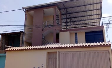 AMPLIA CASA EN VENTA - URB.BANCARIA II ETAPA - PIURA