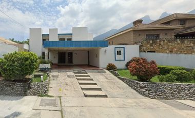 Bonita casa ubicada en Col. Country, Monterrey.