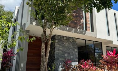 CASA NUEVA Y AMUEBLADA EN PUERTO MORELOS